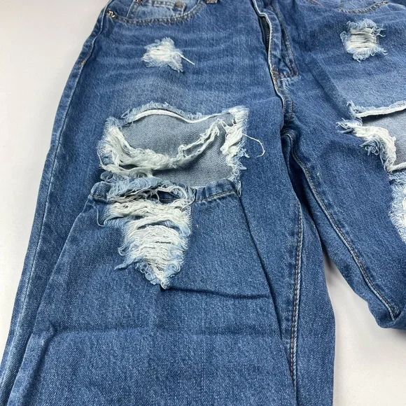 Missguided Petite Riot High Rise Ripped Jean - Picture 4 of 8